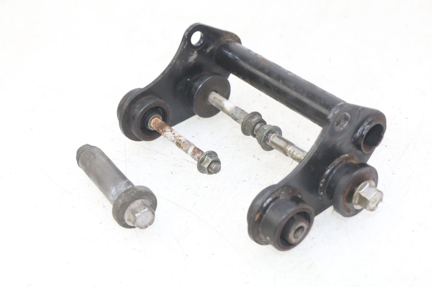 photo de ENGINE MOUNT YAMAHA FZS FAZER 600 (1998 - 2001)