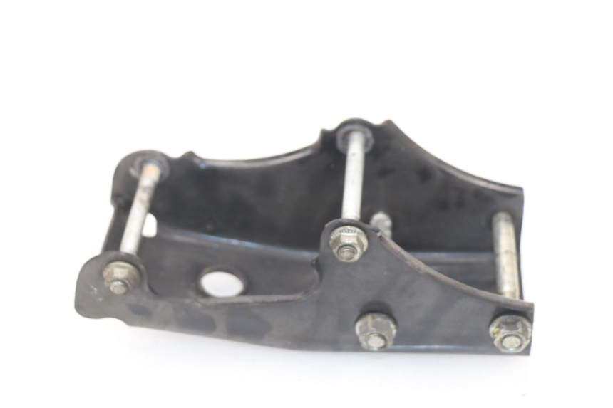photo de ENGINE MOUNT HONDA CBF 125 (2009 - 2015)