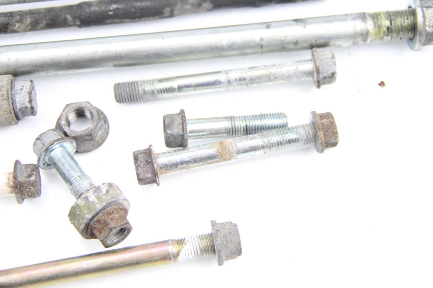 photo de ENGINE MOUNT HONDA CBR F SC21 1000 (1986 - 1992)