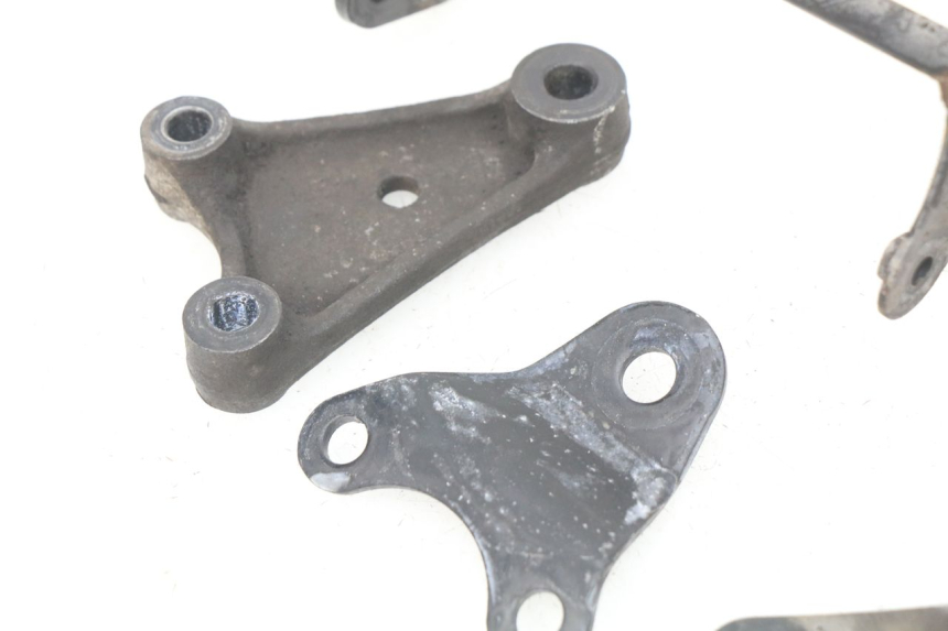 photo de ENGINE MOUNT HONDA CBRF CBR-F PC41 600 (2011 - 2013)