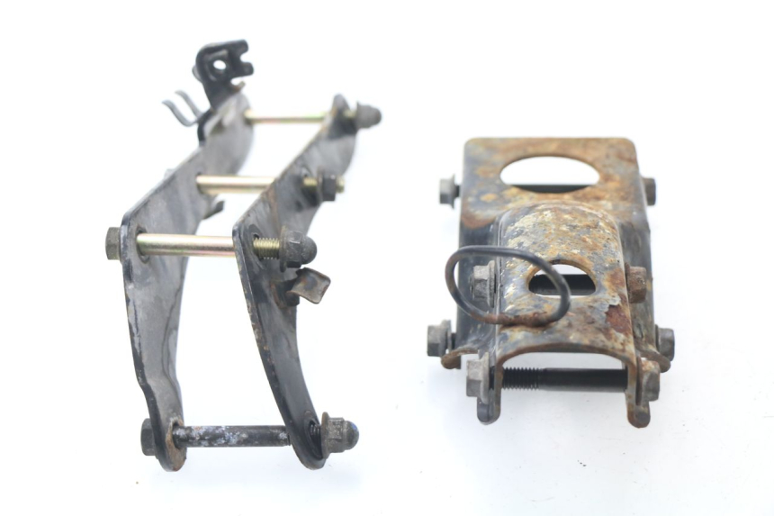 photo de ENGINE MOUNT HONDA CG 125 (1996 - 1998)