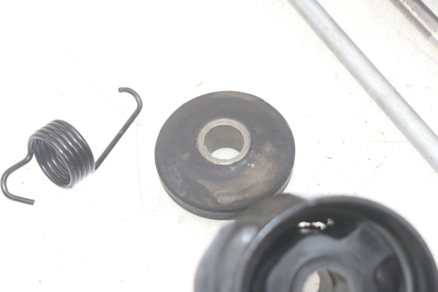 photo de ENGINE MOUNT PIAGGIO MP3 HPE 300 (2019 - 2026) - Surface and material condition