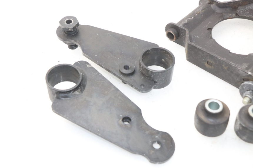 photo de ENGINE MOUNT PEUGEOT METROPOLIS 400 (2017 - 2020)