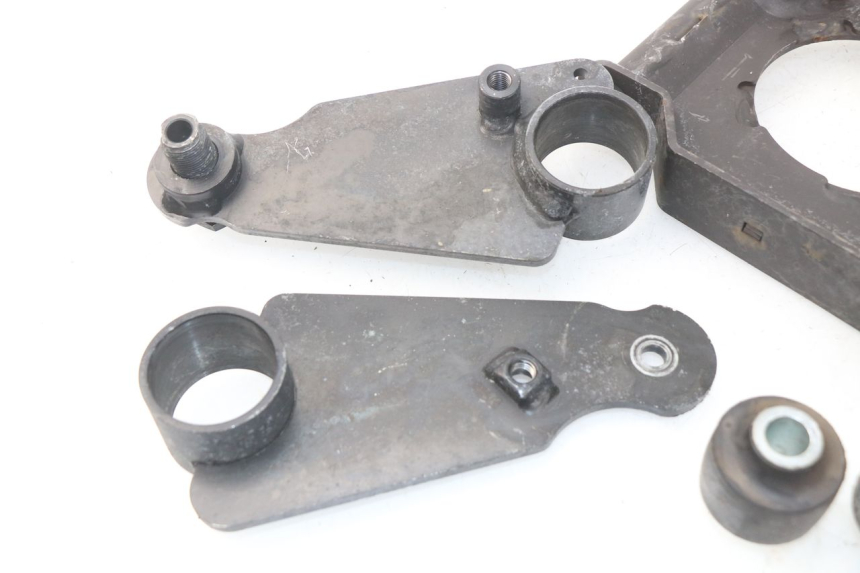 photo de ENGINE MOUNT PEUGEOT METROPOLIS 400 (2017 - 2020)
