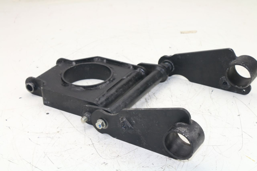 photo de ENGINE MOUNT PEUGEOT METROPOLIS 400 (2011 - 2016)