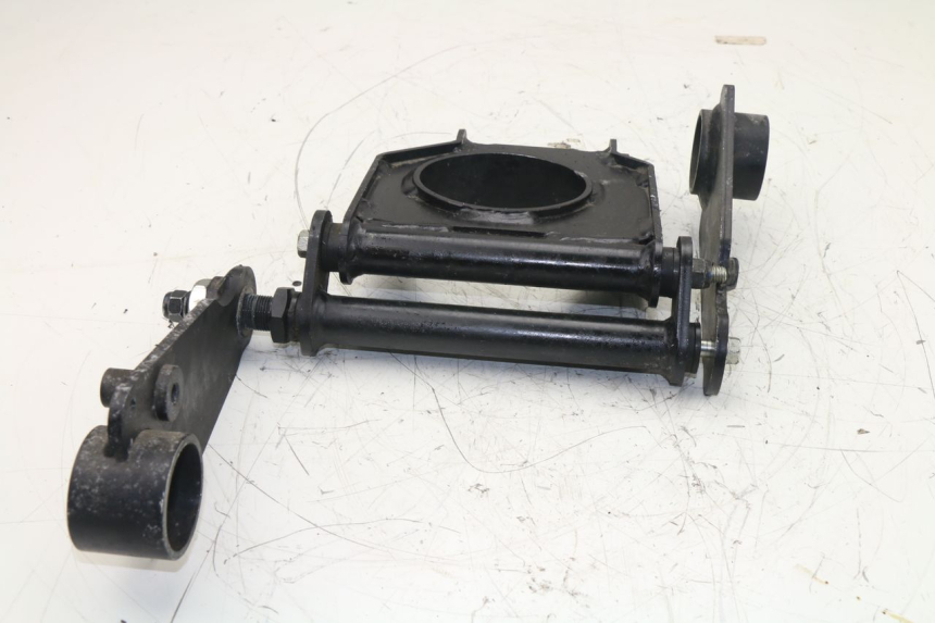 photo de ENGINE MOUNT PEUGEOT METROPOLIS 400 (2011 - 2016)