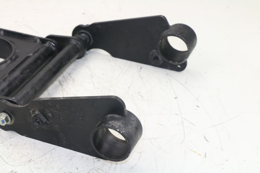 photo de ENGINE MOUNT PEUGEOT METROPOLIS 400 (2011 - 2016)