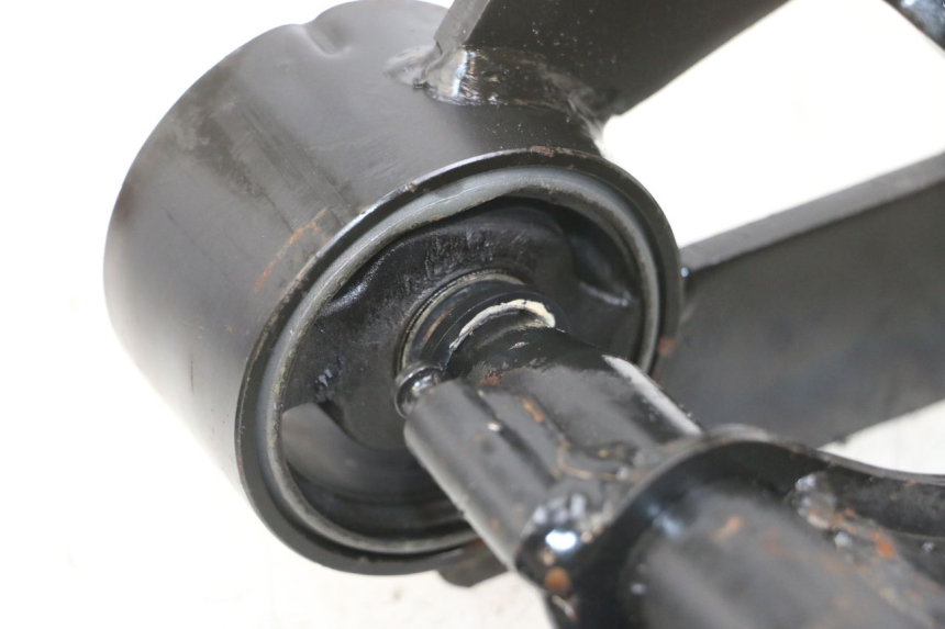 photo de ENGINE MOUNT PIAGGIO XEVO - X EVO 125 (2007 - 2016)