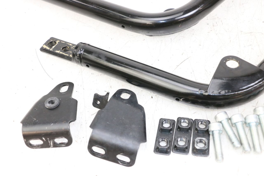 photo de ENGINE MOUNT ROYAL ENFIELD CONTINENTAL GT 650 (2019 - 2024)