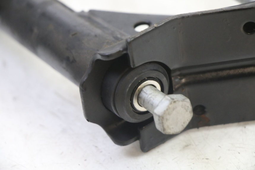photo de ENGINE MOUNT PEUGEOT SATELIS 125 (2013 - 2018)