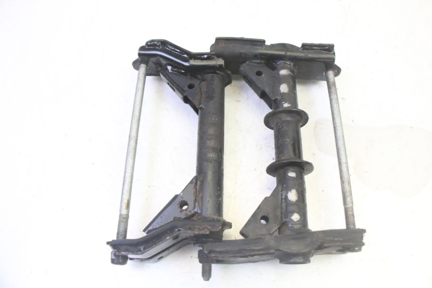 photo de ENGINE MOUNT PEUGEOT SATELIS 125 (2013 - 2018)