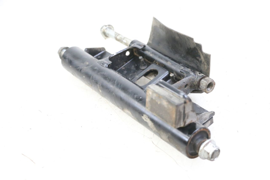 photo de ENGINE MOUNT SUZUKI BURGMAN 125 (2015 - 2017)