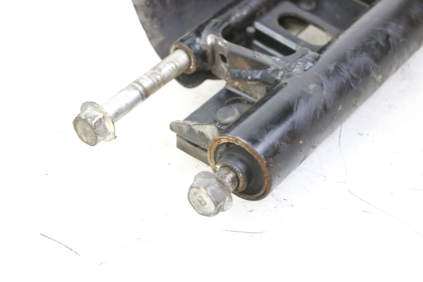 photo de ENGINE MOUNT SUZUKI BURGMAN 125 (2015 - 2017)