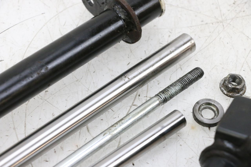 photo de ENGINE MOUNT PIAGGIO VESPA GTS SUPER IE 125 (2009 - 2016) - Markings and original references