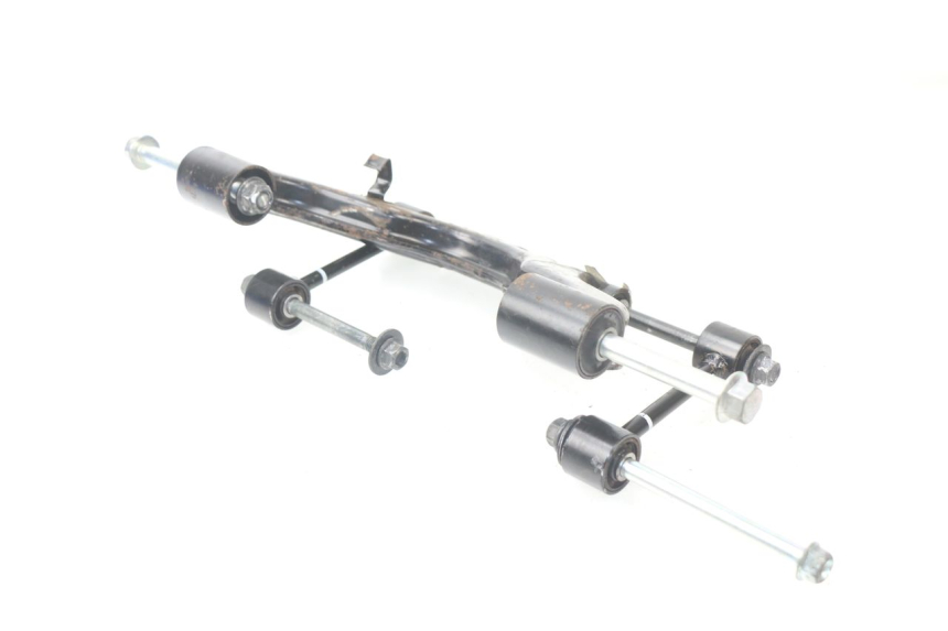 photo de ENGINE MOUNT YAMAHA XMAX X-MAX ABS 125 (2014 - 2016) - Technical close-up