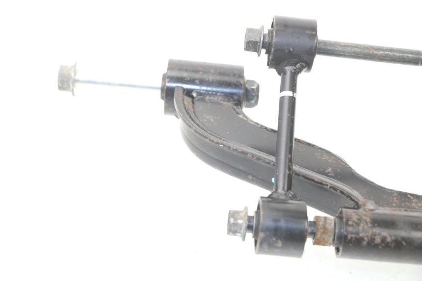 photo de ENGINE MOUNT YAMAHA XMAX X-MAX ABS 125 (2014 - 2016) - Fixing points details