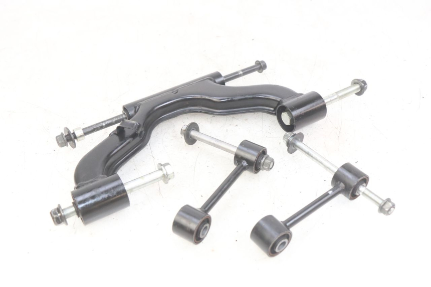 photo de ENGINE MOUNT YAMAHA X-MAX XMAX 125 (2010 - 2014)