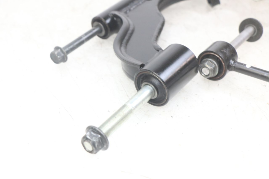 photo de ENGINE MOUNT YAMAHA X-MAX XMAX 125 (2010 - 2014)