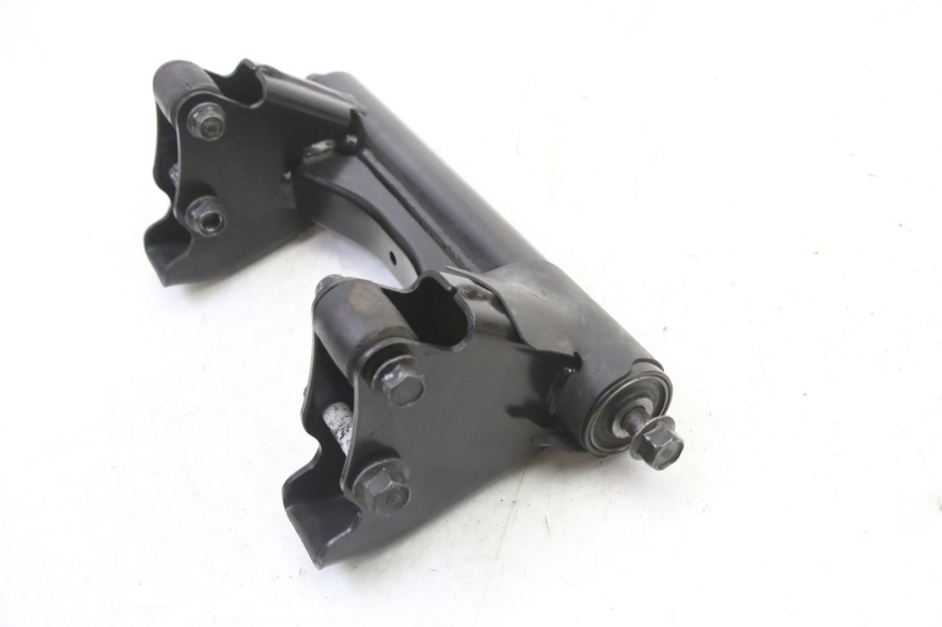 photo de ENGINE MOUNT YAMAHA XMAX X-MAX 125 (2021 - 2025)