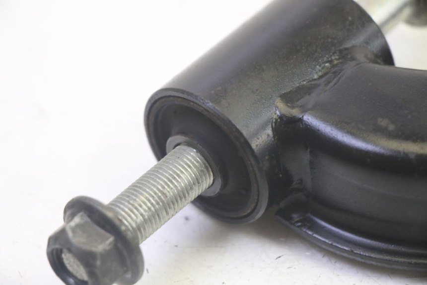 photo de ENGINE MOUNT YAMAHA XMAX X-MAX 125 (2006 - 2009) - Alternative perspective