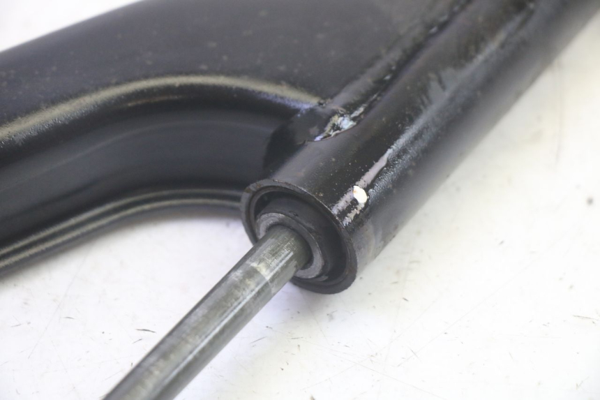 photo de ENGINE MOUNT YAMAHA XMAX X-MAX 125 (2006 - 2009) - Technical close-up