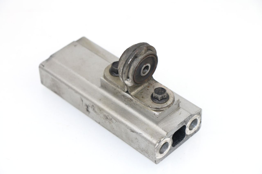 photo de ENGINE MOUNT YAMAHA FZ6 FAZER 600 (2007 - 2010)