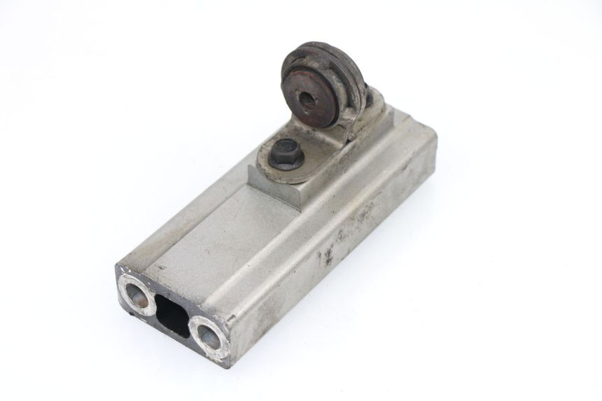 photo de ENGINE MOUNT YAMAHA FZ6 FAZER 600 (2007 - 2010)