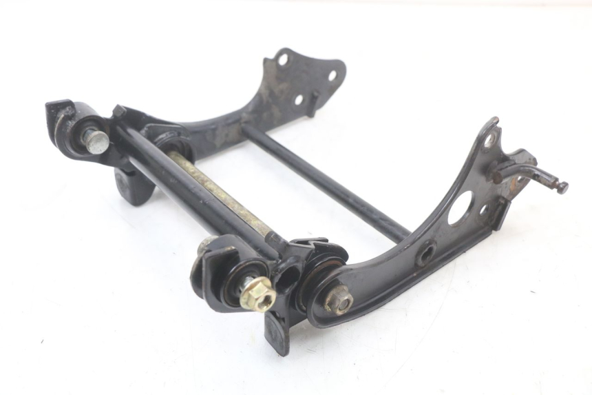 photo de ENGINE MOUNT YAMAHA YP MAJESTY 125 (2002 - 2006)