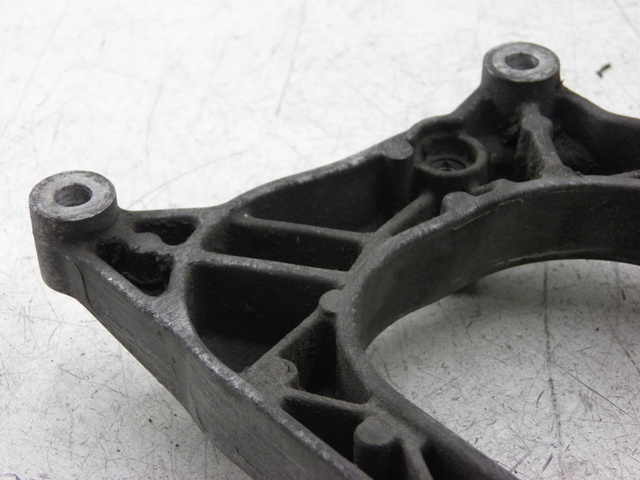 photo de EXHAUST MOUNT PIAGGIO MP3 LT 300 (2010 - 2016)