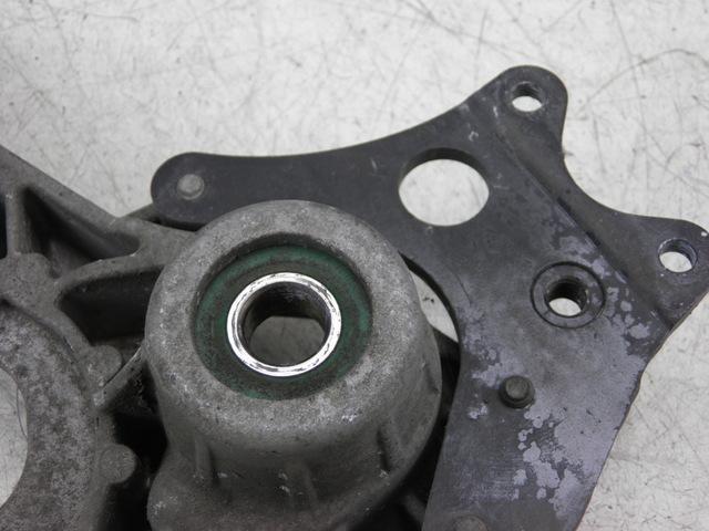 photo de EXHAUST MOUNT PIAGGIO MP3 LT 300 (2010 - 2016)