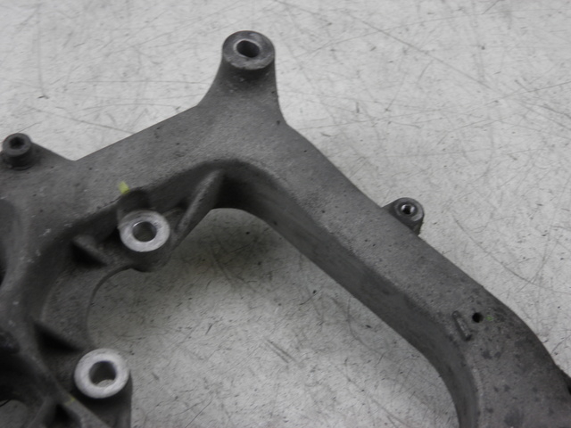 photo de EXHAUST MOUNT PIAGGIO MP3 LT 300 (2010 - 2016)