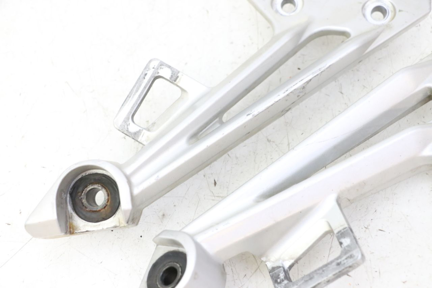 photo de EXHAUST MOUNT YAMAHA FJR ABS 1300 (2006 - 2012)