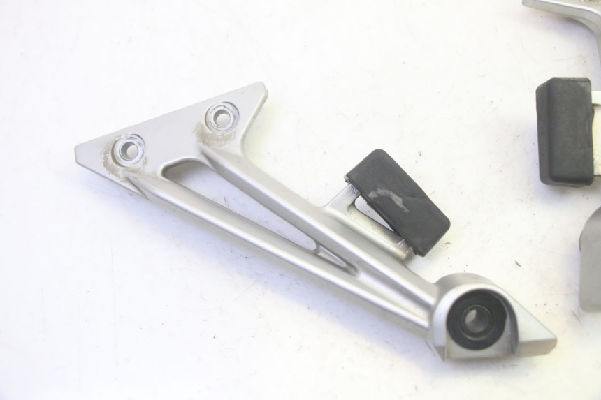 photo de EXHAUST MOUNT YAMAHA FJR ABS 1300 (2006 - 2012) - Component detail