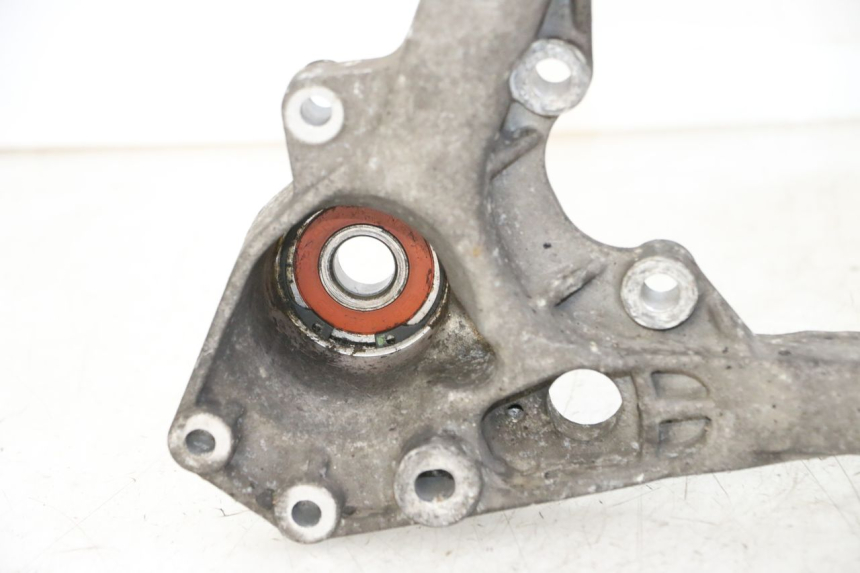 photo de EXHAUST MOUNT PIAGGIO MP3 LT 300 (2010 - 2016)