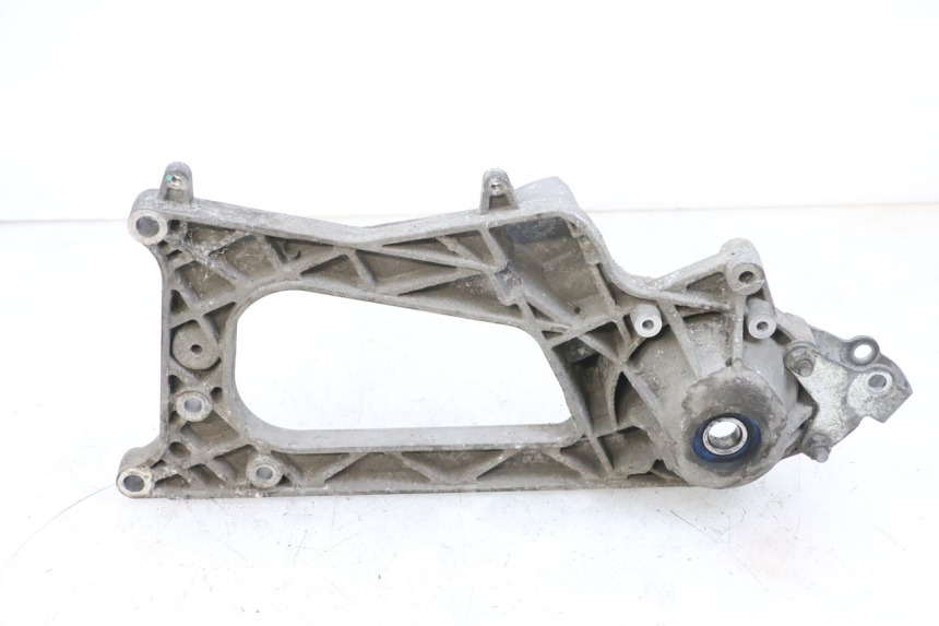 photo de EXHAUST MOUNT PIAGGIO MP3 500 (2016 - 2018) - Zoom on usage condition