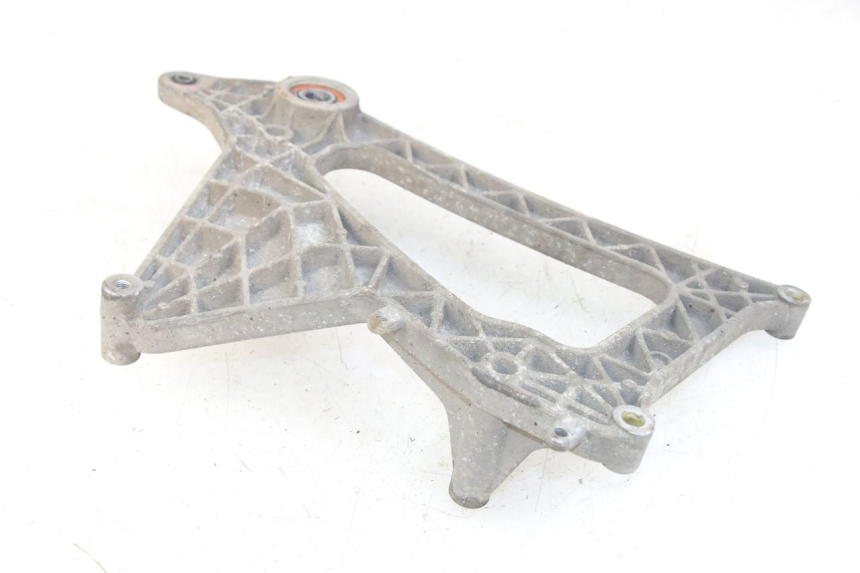 photo de EXHAUST MOUNT PEUGEOT GEOPOLIS RS 125 (2007 - 2009)