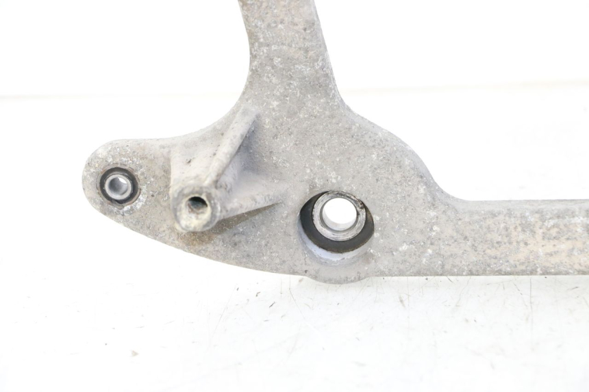 photo de EXHAUST MOUNT PEUGEOT SATELIS 125 (2013 - 2018)