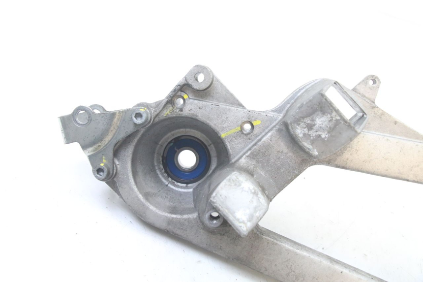 photo de EXHAUST MOUNT PIAGGIO MP3 500 (2014 - 2016)