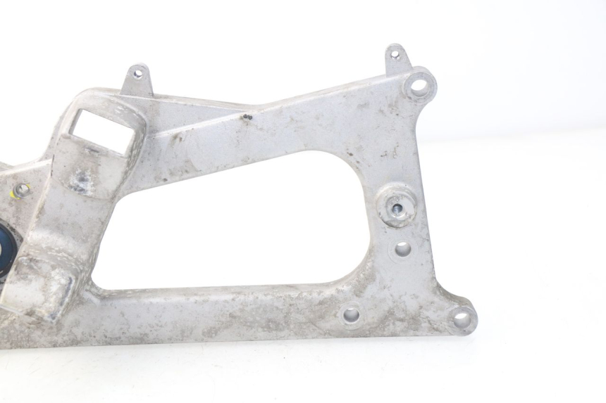 photo de EXHAUST MOUNT PIAGGIO MP3 HPE 500 (2019 - 2022)