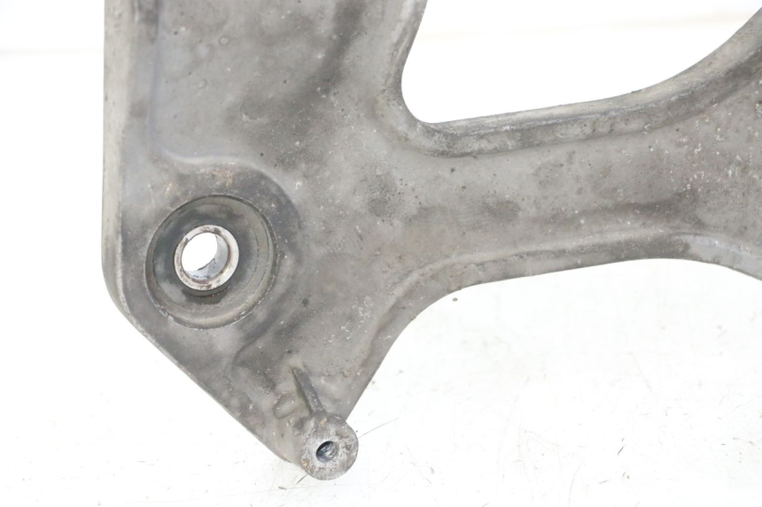 photo de EXHAUST MOUNT PIAGGIO VESPA GRANTURISMO 200 (2004 - 2005)