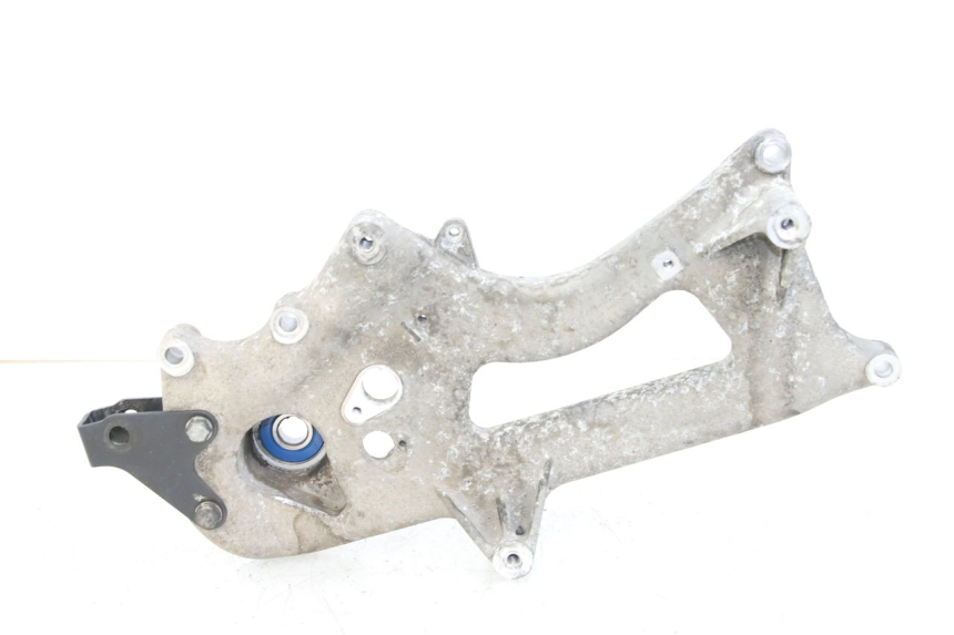 photo de EXHAUST MOUNT PIAGGIO X10 125 (2012 - 2017)
