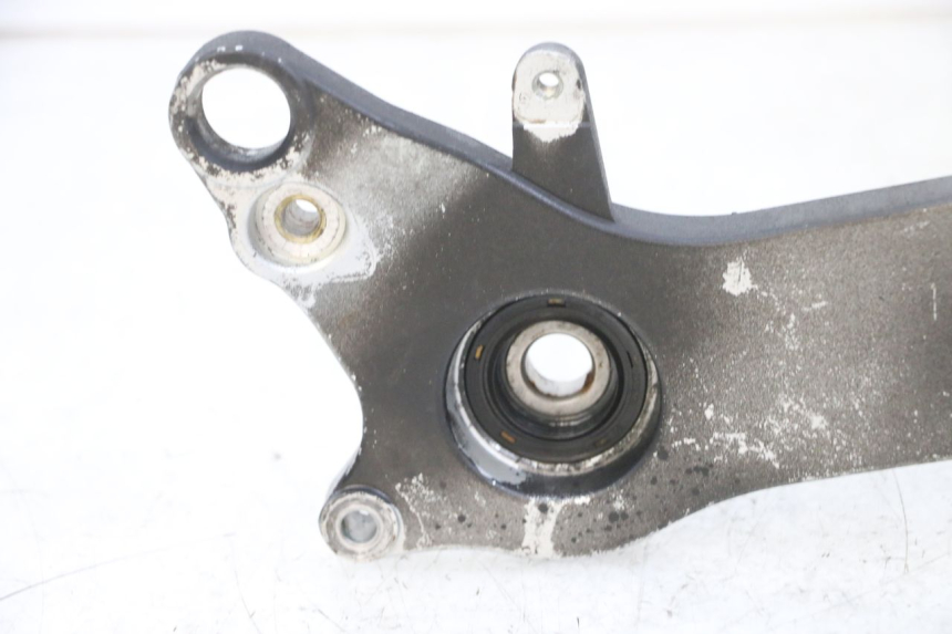 photo de EXHAUST MOUNT DAELIM S1 125 (2007 - 2016) - Product overview