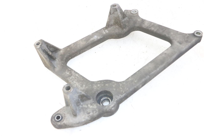 photo de EXHAUST MOUNT PEUGEOT SATELIS 125 (2013 - 2018)
