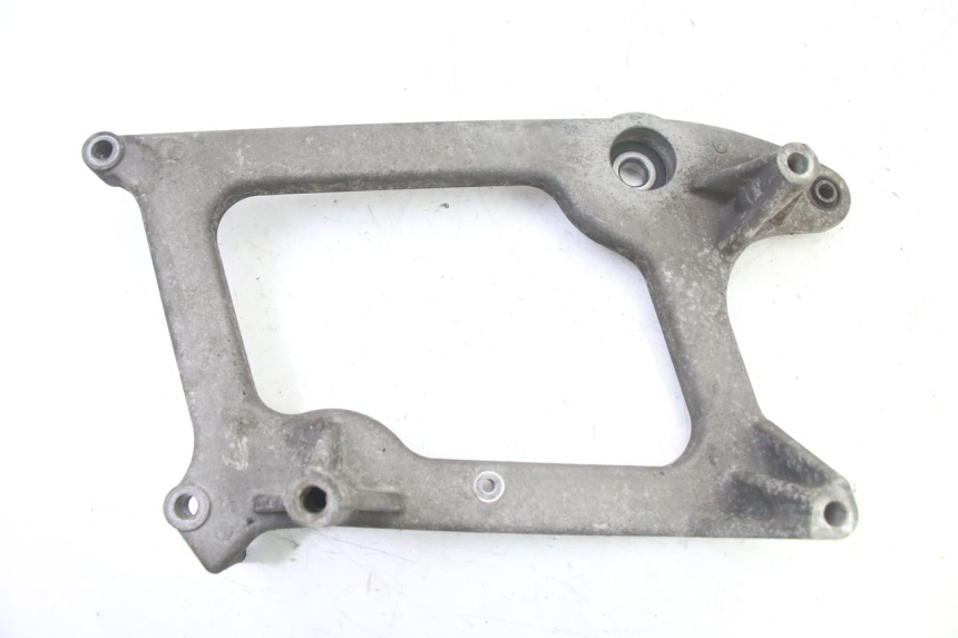photo de EXHAUST MOUNT PEUGEOT SATELIS 125 (2013 - 2018)