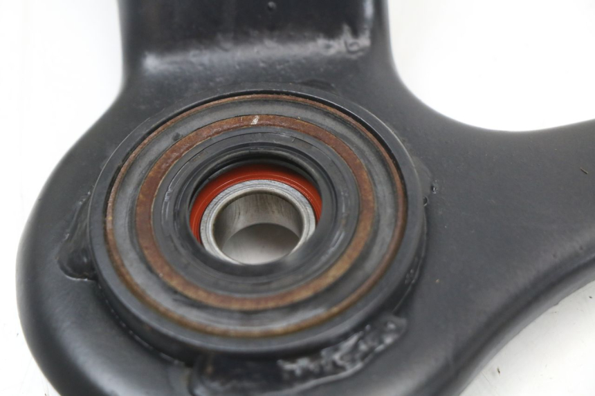 photo de EXHAUST MOUNT KYMCO SUPER 8 4T 50 (2018 - 2020)