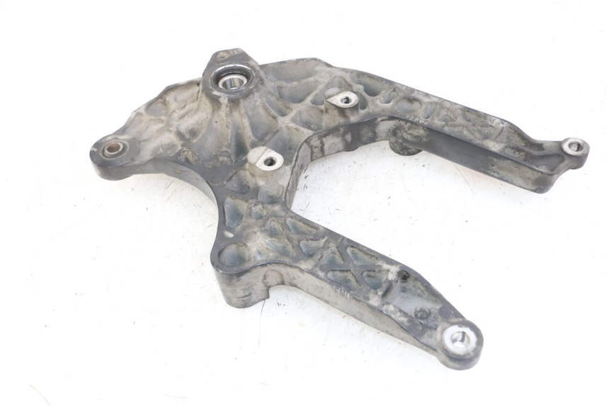 photo de EXHAUST MOUNT SUZUKI BURGMAN 125 (2018 - 2021)