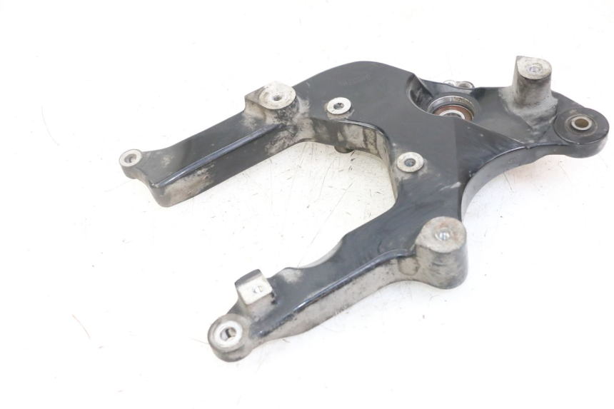 photo de EXHAUST MOUNT SUZUKI BURGMAN 125 (2018 - 2021)