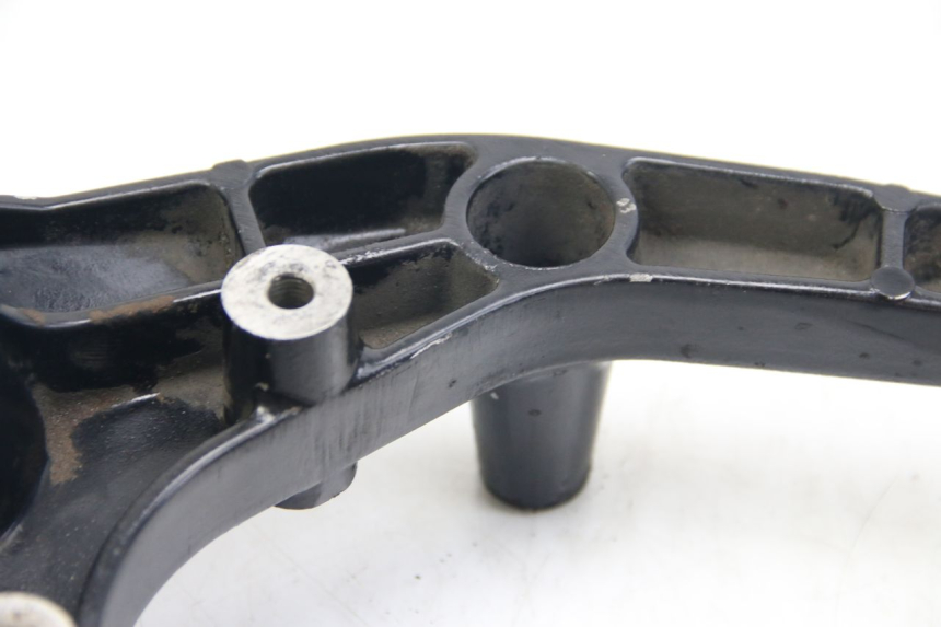 photo de POT SUPPORT SUZUKI SIXTEEN 125 (2008 - 2010)