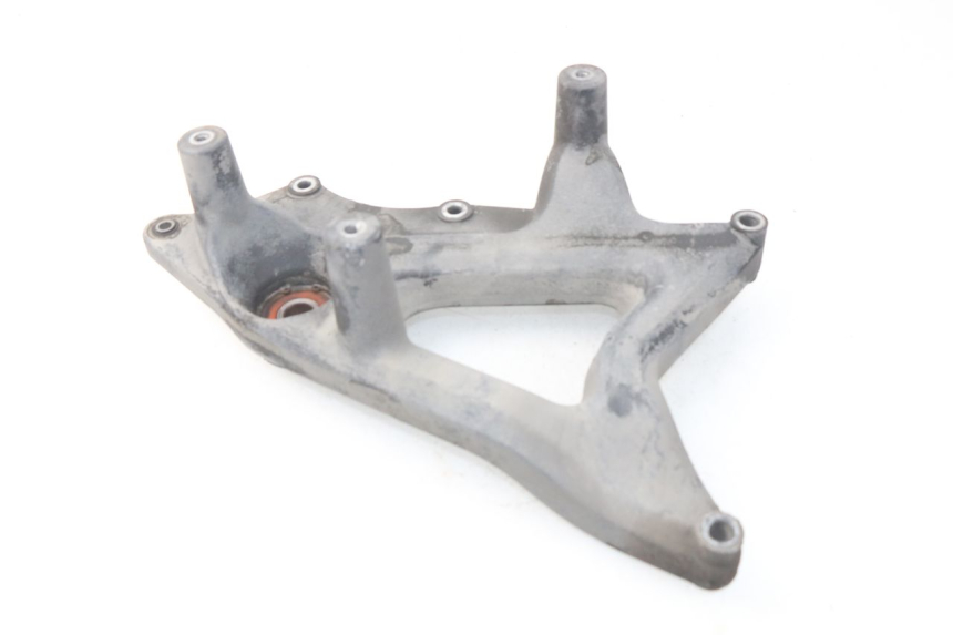 photo de EXHAUST MOUNT SYM GTS EFI ABS 125 (2012 - 2016)
