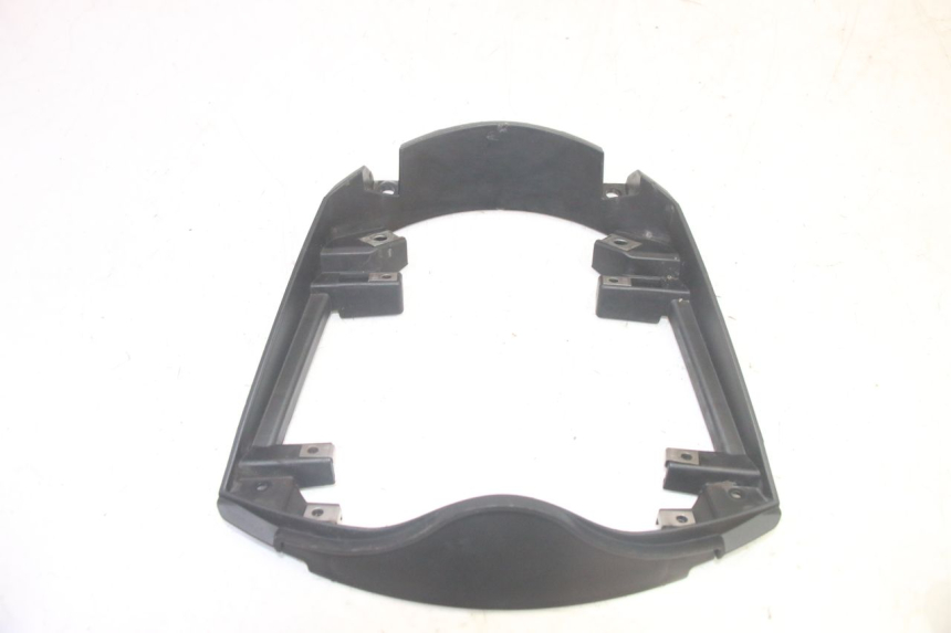 photo de RADIATOR BRACKET PIAGGIO MP3 HPE 350 (2018 - 2020) - Zoom on usage condition